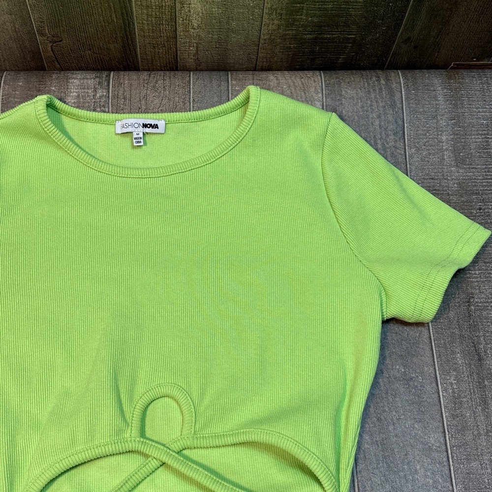 Fashion Nova Women's Green Ribbed Ruched Cutout Dress‎ Size M Short Sleeve